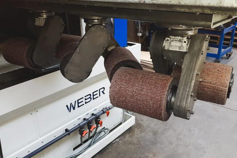 How One European Job Shop Deburrs Steel, Stainless, and Aluminum on a Single Line